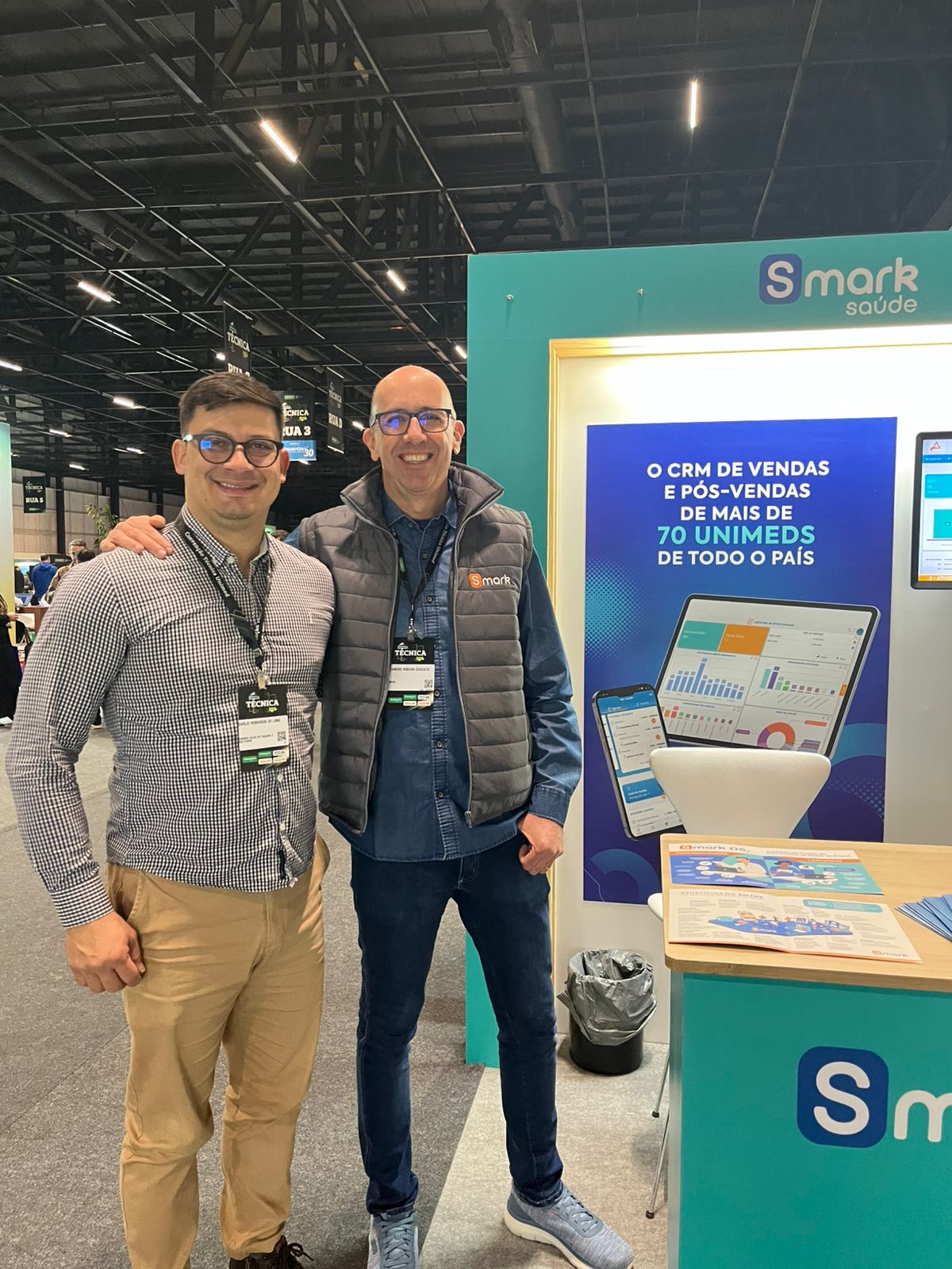Leandro Ceccato, CEO da Smark, com o parceiro Darlei Lima da Unimed Vales do Taquari e Rio Pardo